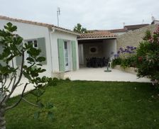 France Nouvelle-Aquitaine Le Bois-Plage-en-Ré vacation rental compare prices direct by owner 33235383