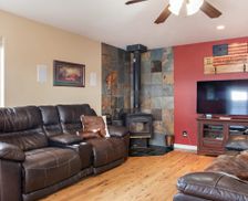 United States Colorado Rifle vacation rental compare prices direct by owner 25993517