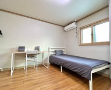 South Korea Seoul Yongsan-gu vacation rental compare prices direct by owner 25703445