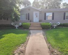 United States Illinois Galesburg vacation rental compare prices direct by owner 29720591