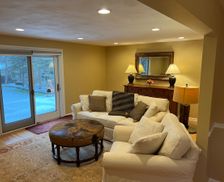 United States New York Pittsford vacation rental compare prices direct by owner 28649479