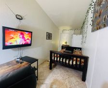 United States California Stockton vacation rental compare prices direct by owner 27399942