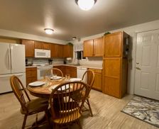 United States Oregon Springfield vacation rental compare prices direct by owner 28400327