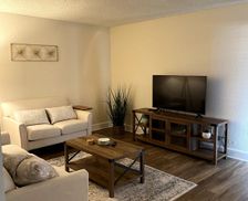 United States California Sacramento vacation rental compare prices direct by owner 28064275