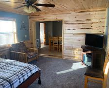 United States Michigan Ironwood vacation rental compare prices direct by owner 29653651