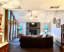 United States Texas Cedar Creek vacation rental compare prices direct by owner 29772557