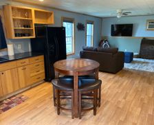 United States Texas Longview vacation rental compare prices direct by owner 28100056