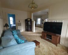 United States New York Gloversville vacation rental compare prices direct by owner 29720259