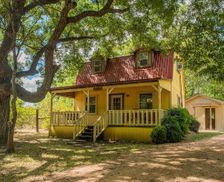 United States Texas Fredericksburg vacation rental compare prices direct by owner 210471