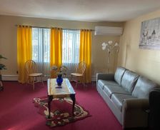 United States New York Queens vacation rental compare prices direct by owner 29100925