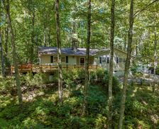 United States North Carolina Highlands vacation rental compare prices direct by owner 23850207