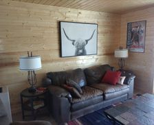 United States Montana Lewistown vacation rental compare prices direct by owner 27547676