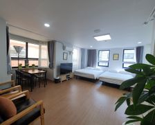 South Korea Seoul Gangnam-gu vacation rental compare prices direct by owner 27361947