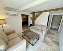 France Nouvelle-Aquitaine Coly-Saint-Amand vacation rental compare prices direct by owner 27359069