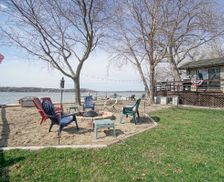 United States Illinois Fox Lake vacation rental compare prices direct by owner 33328699