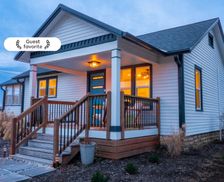 United States Kansas Lawrence vacation rental compare prices direct by owner 29148818