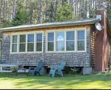 United States New York Lyon Mountain vacation rental compare prices direct by owner 29302956