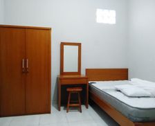 Indonesia Sulawesi Selatan Kota Makassar vacation rental compare prices direct by owner 28336427
