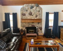 United States Michigan South Lyon vacation rental compare prices direct by owner 28116039