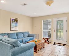 United States Florida Gulf Breeze vacation rental compare prices direct by owner 28002056