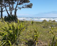 New Zealand West Coast Carters Beach vacation rental compare prices direct by owner 9877323