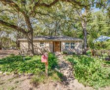 United States Texas Granbury vacation rental compare prices direct by owner 28397156