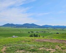 United States Montana Lewistown vacation rental compare prices direct by owner 27427430