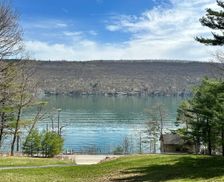 United States New York Hammondsport vacation rental compare prices direct by owner 27759232