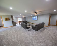 United States Michigan Lewiston vacation rental compare prices direct by owner 27326993