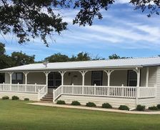 United States Texas Saint Jo vacation rental compare prices direct by owner 28596074