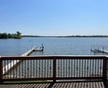 United States Minnesota Forest Lake vacation rental compare prices direct by owner 28355200
