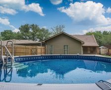 United States Louisiana Lafayette vacation rental compare prices direct by owner 27889723