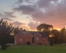 United States Tennessee Lebanon vacation rental compare prices direct by owner 27852267