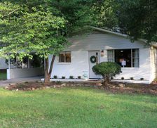 United States Arkansas Conway vacation rental compare prices direct by owner 28654546