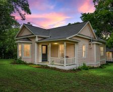 United States Texas Bellville vacation rental compare prices direct by owner 33199326