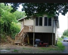 United States Iowa Lansing vacation rental compare prices direct by owner 27848299