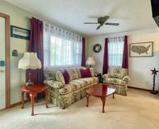 United States Maryland Cumberland vacation rental compare prices direct by owner 28715047