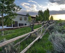 United States Wyoming Lander vacation rental compare prices direct by owner 29208122