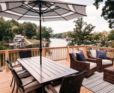 United States North Carolina Charlotte vacation rental compare prices direct by owner 27658423