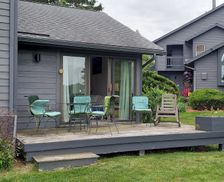 United States Michigan Cedar vacation rental compare prices direct by owner 27440658