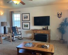 United States Wyoming Cody vacation rental compare prices direct by owner 27847419