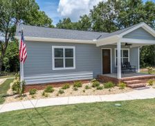 United States Alabama Phenix City vacation rental compare prices direct by owner 28126141