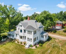 United States Iowa Cedar Rapids vacation rental compare prices direct by owner 29207473