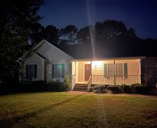 United States North Carolina Youngsville vacation rental compare prices direct by owner 28350501