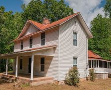 United States North Carolina Hurdle Mills vacation rental compare prices direct by owner 27666085