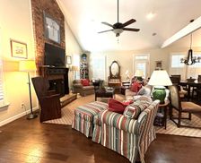 United States North Carolina Jamestown vacation rental compare prices direct by owner 29417069