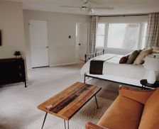 United States Illinois Elgin vacation rental compare prices direct by owner 29037534