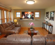 United States Wisconsin Manitowoc vacation rental compare prices direct by owner 28499954