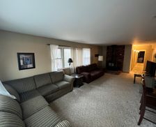 United States Wisconsin Hubertus vacation rental compare prices direct by owner 365697