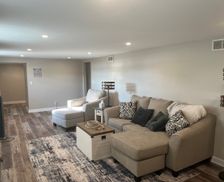 United States Illinois Savanna vacation rental compare prices direct by owner 29119636